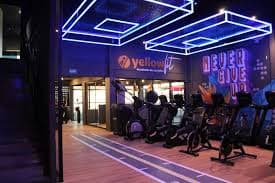 Esteiras e pista interna da Yellow Fit